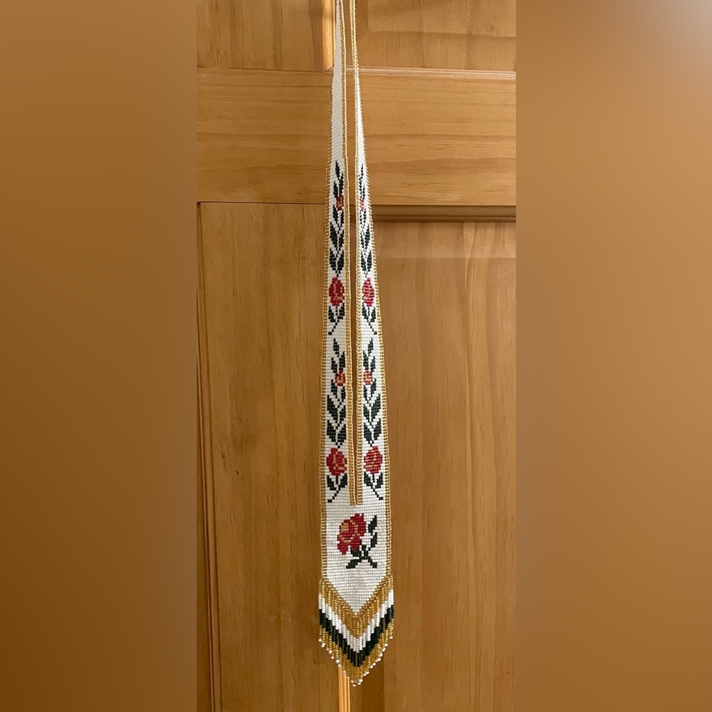 Hand made Indigenous Necklace with Roses